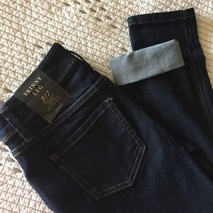 NWT The Limited Skinny Leg 917 Jeans; Size 0R